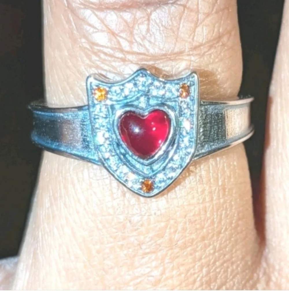 Red Zirconia Heart Shaped Within A Shield Shape Design 925 Silver Ring Sz 6